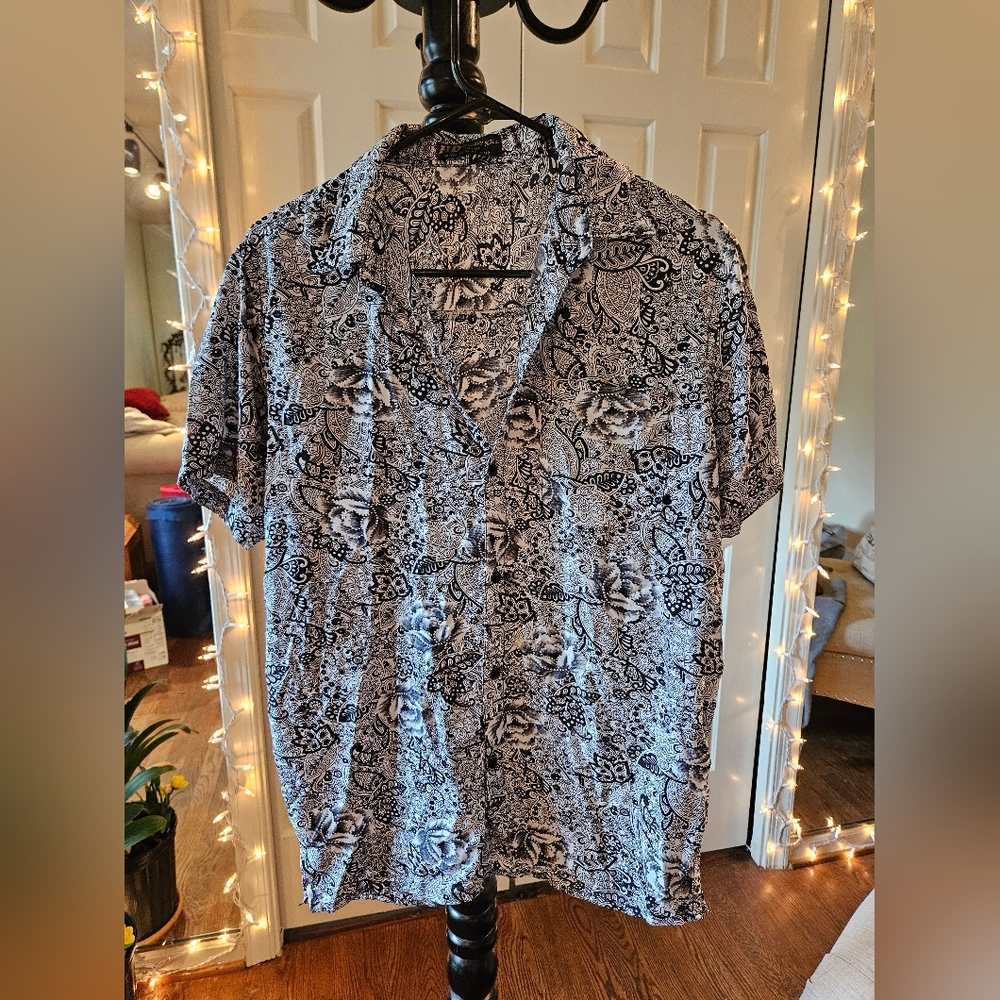Men's Paisley Print Button Down